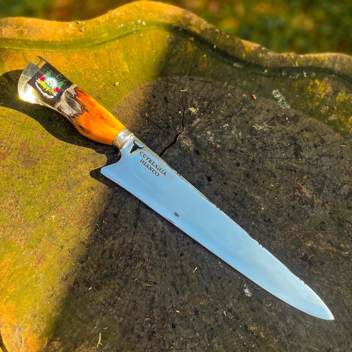 Faca Gaúcha 10" 3mm de Lâmina - modelo Ser Gaúcho - com Cabo em cristal liquido e pingente da "República Federativa do Rio Grande" + Case especial em couro (bainha)